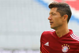 Lewandowski scored a staggering 56 goals. Mysterioser Tweet Deutet Lewandowski Berater Einen Wechsel An Aktuelle Fc Bayern News Transfergeruchte Hintergrundberichte Uvm