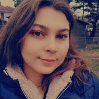 Tamara Holt's Instagram, Twitter & Facebook