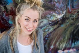 SHE Quest Podcast ☆ Estelle Thomson ☆ Episode 2: Making Art To Know  Ourselves with Kristen Herrington