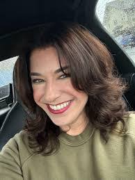 Linda Bauman's Instagram, Twitter & Facebook