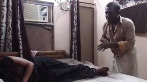 Mẹ vợ đang ngủ ngon thì thằng con rể quý lao vào hiếp