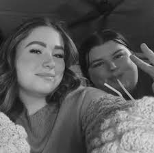 Gracie Woods and Roberto Beraza JR's Wedding Website