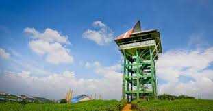 Malaysia is a country in southeast asia, located partly on a peninsula of the asian mainland and partly on the northern third of the island of borneo. H1ne6yl8nph Tm