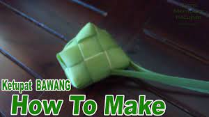 Yuk, praktikkan cara membuat ketupat gurih ini untuk menyambut ramadan dan idul fitri tahun ini. Cara Membuat Ketupat Bawang Bahasa Indonesia Youtube