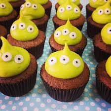 Hoje O Tbt Vai Para Os Doces Da Festa Toy Story Esses Doces Sempre Fazem Sucesso Dricacake Toystory Toy Story Cupcakes Toy Story Birthday Toy Story Cakes