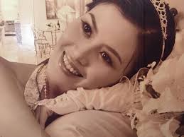 Hậu ly hôn diễn viên Tùng Dương, Hoa Thúy giờ ra sao?