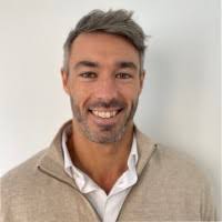 200+ perfiles de «Burns»