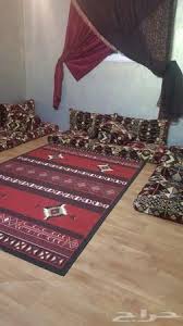 كنب شعبي ارضي اربع قطع نظيفه جدا