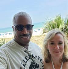 Sean Hannity is back! On the eve of the Georgia Senate runoffs, Sean is  covering the GOP rally in the Peach State with President Trump, tonight at  9p ET