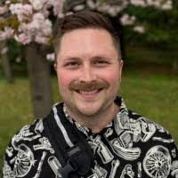 Robert Allbee's Instagram, Twitter & Facebook