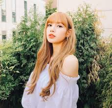 Imagenes de lisa de blackpink. Lisa De Blackpink Al Ritmo De Taki Taki De Selena Gomez Ozuna Cardi B Y Dj Snake Musica Los40