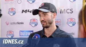 Jediná oficiální fan page šimona hrubce (admin a když už to konečně šimon hrubec zjistil, vyskytl se další problém. Cim Vic Zakroku Tim Vic Penez Hrubec Sjednotil Golmany A Vyrazi Do Ciny Idnes Cz