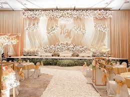 Dekorasi pelaminan di gedung wanita. Lebih Baik Mana Sewa Dekorasi Pernikahan Atau Buatan Sendiri Wedding Market