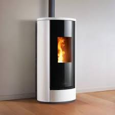 Il s'agit de petits bâtonnets cylindriques issus du compactage des résidus de scieries, comme les sciures et copeaux, sans colle ni additif. Poeles A Granules Piazzetta