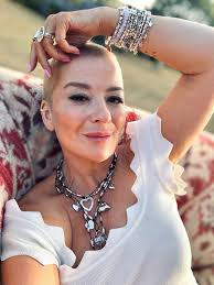 ✨ABOUT ME✨ 1. I'm often compared to a Springer Spaniel