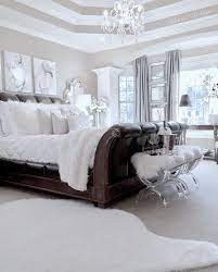 Master bedroom ideas don't all about glamour furnishing with no specific themes. Nice 65 Classy Master Bedroom Design And Decor Ideas Https Homemainly Com 942 65 Classy Master Bedro Luxury Bedroom Master Luxurious Bedrooms Elegant Bedroom