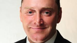 Robin Batchelor's Instagram, Twitter & Facebook