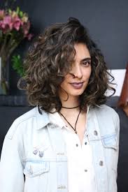 The Low Maintenance Hair Color That Will Last You All Summer Long Hair Styles Curly Hair Styles Naturally Short Hair Styles