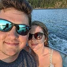 Amanda Disher's Instagram, Twitter & Facebook