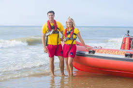 Kurt rogiers is een veelgevraagd acteur. De Redders Brengen Baywatch Naar Mariakerke Het Belang Van Limburg Mobile