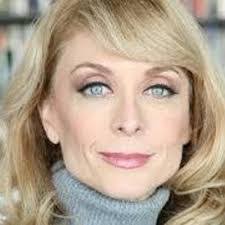 Maryanne Owen's Instagram, Twitter & Facebook