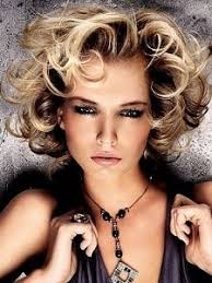 20 Chic Short Curly Hairstyles for Summer