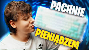 TA KLAWIATURA MI SIĘ ŚNIŁA 🥵