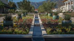 Descanso gardens features 150 acres of vibrant botanical life including native southern california flora as well as exotic plants cultivated to thrive here. Henry Huntington Builder Of Los Angeles Design And Architecture