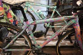 スプレーパーティー squid bikes spray party 広島の自転車ショップ ファットバイク シングルスピード ロングテールバイク シクロクロス ハンドメイドフレームなど grumpy グランピー シクロクロス 自転車 ファットバイク