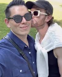 Highlights Following Top followers Fallow Meta Business Support  Follomers.💔💔💔