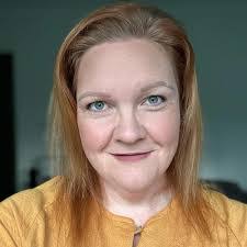 Donna Toomer's Instagram, Twitter & Facebook