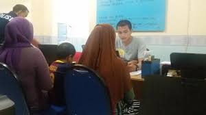Okezone celebrity menyajikan kabar info berita selebritis artis gosip musik film terhangat nasional dan internasional terkini di indonesia Nikahi Sang Kakak Pria Ini Malah Hamili Adik Ipar Yang Masih Abg Tribun Jateng