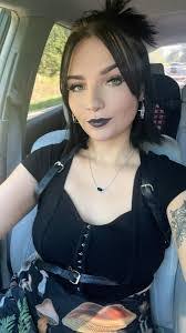 Ron Shane's Instagram, Twitter & Facebook