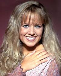 Amy Comeaux's Instagram, Twitter & Facebook