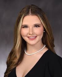 Tracy Clarkson's Instagram, Twitter & Facebook