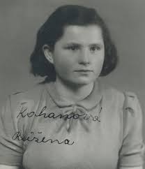 People from Karavukavo born in 1935 still alive today?