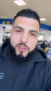 Acabo de a llegar al aeropuerto, café en mano, y tuve que compartir esto:  nadie vendrá a salvarte. A veces nosotros tenemos que ser el superhéroe de  nuestra película. Dios nos ama, protege y guía, ...