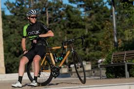 Velo Route Haut De Gamme En Bambou Made In France Photo Cyclik A Lyon Equipements Shimano Ritchey Fizik Mavic Road Bi Velo De Route Velo Bambou Velo