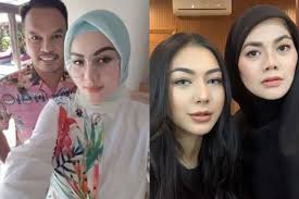 Queen_saritaabdulmukti @poppyamalya bismillah aku dan anak2 udah bahagia, gak usah balikan doakan yg terbaik untuk bapaknya anak2 ku. Ungkap Kalau Putri Pertamanya Bukan Anak Kandung Faisal Haris Sarita Abdul Mukti Beri Balasan Pedas Shania Bersyukur Semua Halaman Sajian Sedap