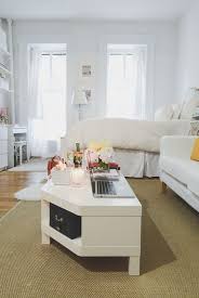 Dria Murphy S New York City Home Tour The Everygirl Apartment Inspiration Apartment Layout Apartment Room