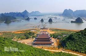 Là người con hà nam ▷giúp mình đạt 100.000 subscribe nhé bit.ly/2rowkau bài hát được viết bởi tác phẩm: Top 10 Ngoi Chua Ä'áº¹p Ná»i Tiáº¿ng Táº¡i Ha Nam Toplist Vn