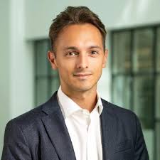 I am thrilled to announce that I have successfully completed my Bachelor of  Science in Business Administration, specializing in Banking and Finance, at  the ZHAW School of Management and Law. 🎓 The… |