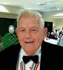 Eric Mcfarlin's Instagram, Twitter & Facebook