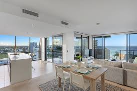 Less than 20 metres to the sand and alfresco dining, cafes, boutiques your apartment is virtually on stunning burleigh heads beach which provides a patrolled safe swimming area. Three Bedroom Apartment Ambience On Burleigh Beach