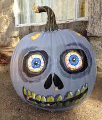 Vivid colors, line work detailing, speckles and sanding. 60 Easy Pumpkin Painting Ideas For Halloween Fall 2020