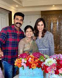 Ram Charan Celebrated His Mother Surekha S Birthday Along With Wife Upasana Konidela Gallery Social News Xyz If you find a broken link, preview or corrupted archive, write a comment to the post where the problem was found. ram charan celebrated his mother