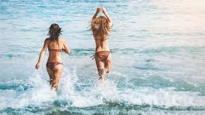 Tunica copricostume lunga con pizzo. Migliori Costumi Da Bagno Donna Per L Estate 2021 Modelli E Tendenze Beachwear