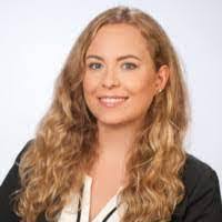 Kari Chester's Instagram, Twitter & Facebook