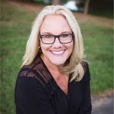 Dianna Mcelroy's Instagram, Twitter & Facebook