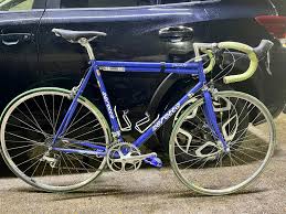 Image result for Bleu Moyen 1989 ARO